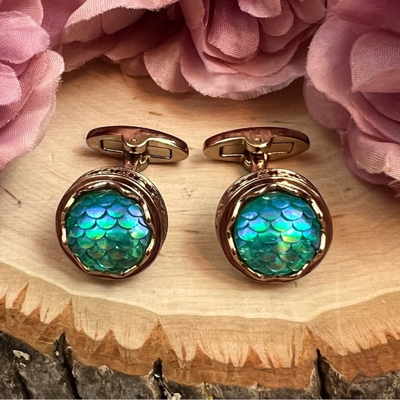 Antiqued Gold and Teal Blue Mother of Pearl Cufflinks - Picture 7 of 17